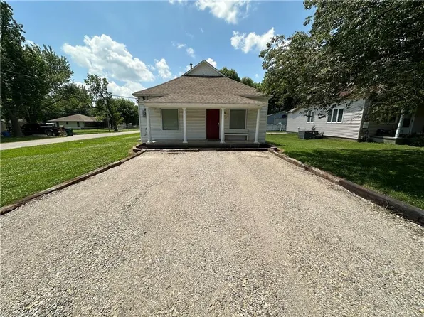 912 E Melvin St, Arma, KS 66712