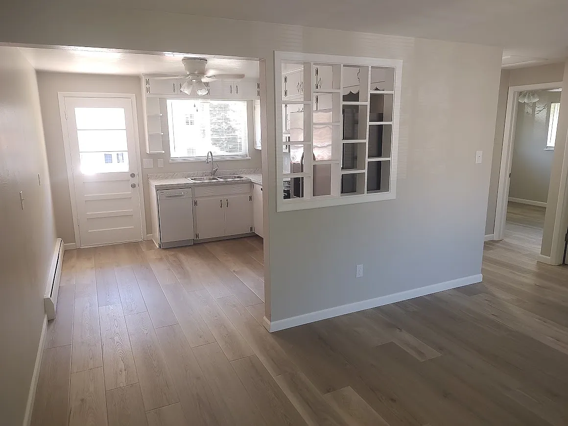 2 bed, 850 sqft, $1,790 — Photo 1