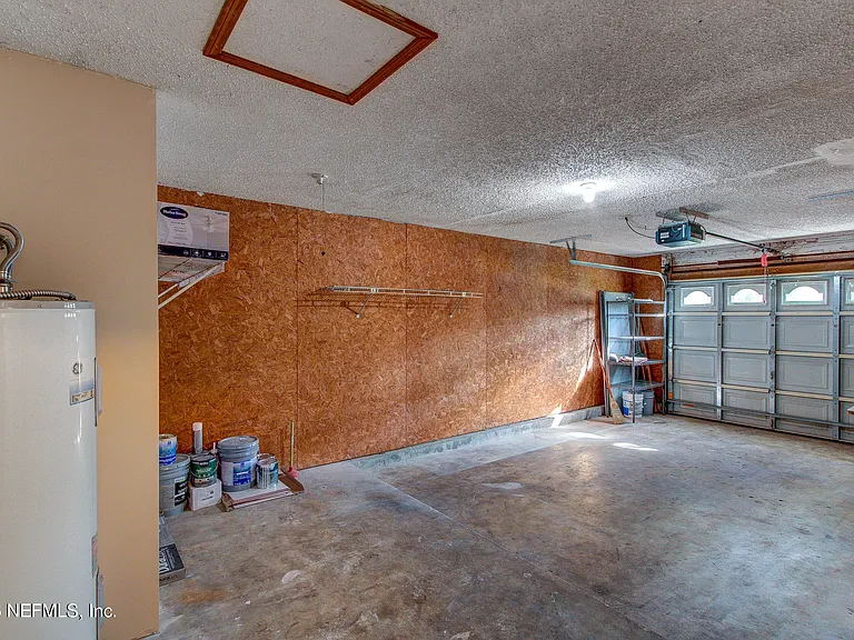 4641 Yerkes St — Photo 15