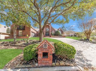 116 Spring Lake Dr, Montgomery, TX 77356