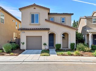 6033 E Peruna Way, Fresno, CA