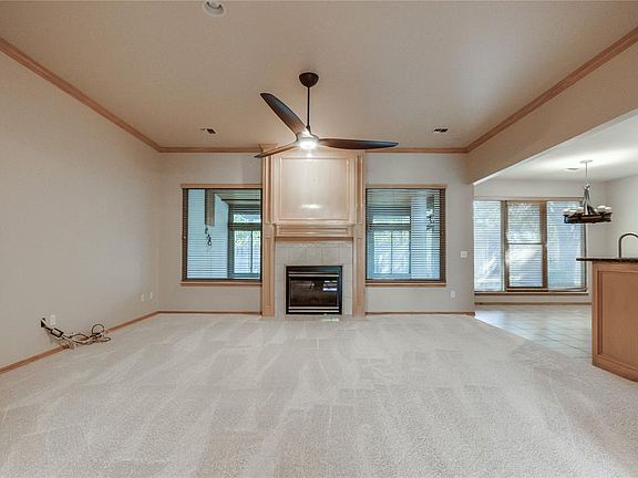5th image of 15912 Sheffield Blvd