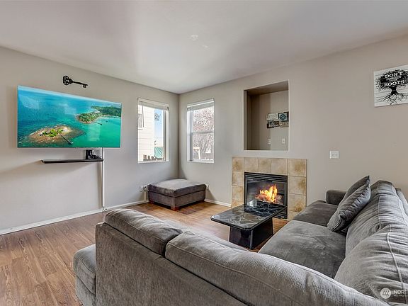 4th image of 19021 97th Avenue Ct E
