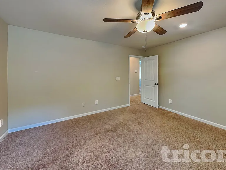 10 Parkers Gate Dr — Photo 8