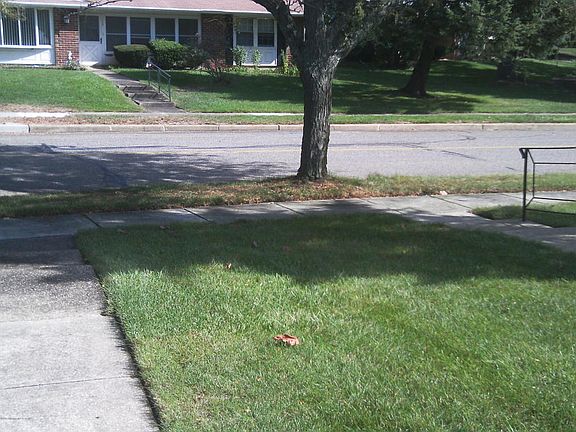 2nd image of 1068D Aberdeen Dr
