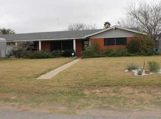 803 Quail Ridge St, Carrizo Springs, TX 78834