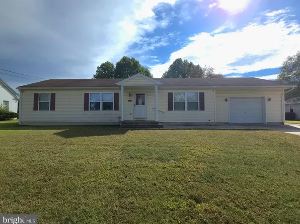 167 N Dolbow Ave, Penns Grove, NJ 08069