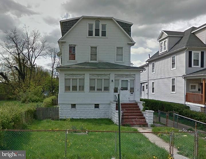2nd image of 4035 Belle Ave
