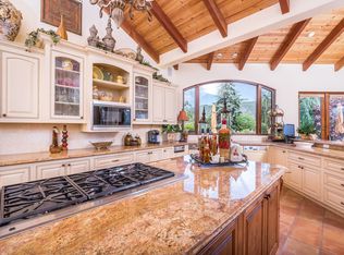 99 Oakridge Ct, Danville, CA 94506