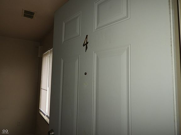 3rd image of 6006 Dickson Rd