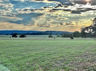 116 Elizabeth Rd, Fredericksburg, TX 78624