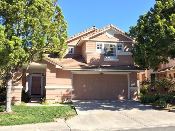 2305 Eastridge Loop