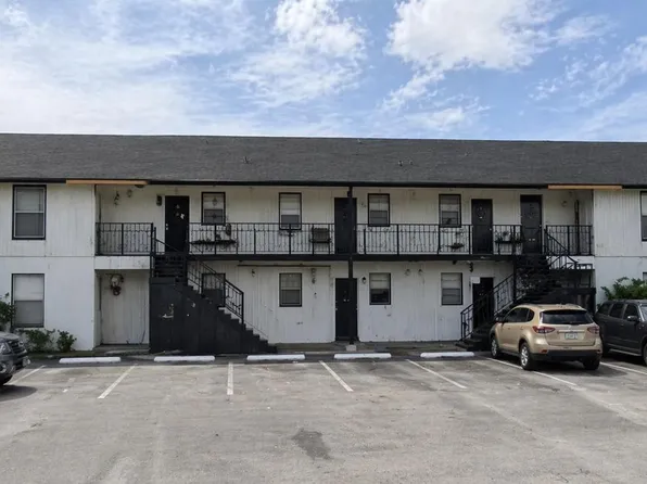 3375 Avenue J APT 9, West Palm Beach, FL 33404