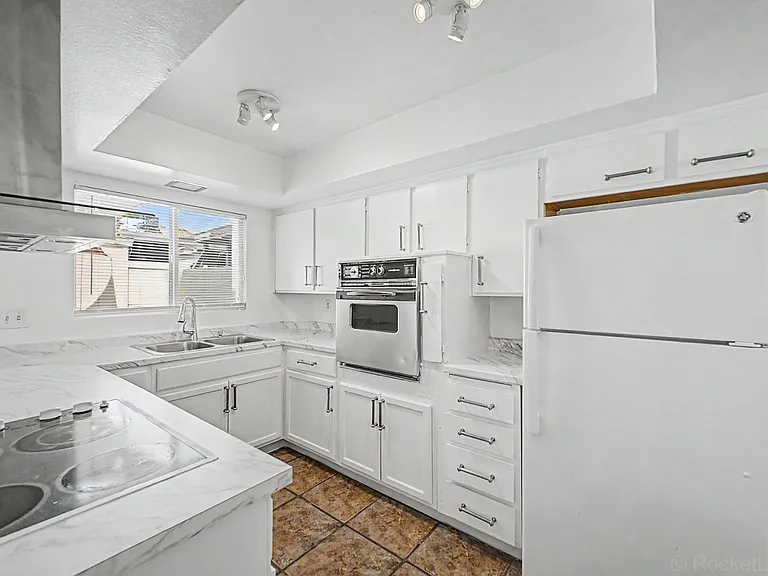 4522 N 15th Ave — Photo 12