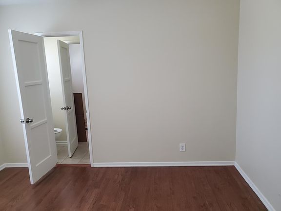 2nd image of 1510 N Pleasant Ave