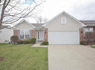 62 Hunting Manor Dr, Saint Charles, MO 63303