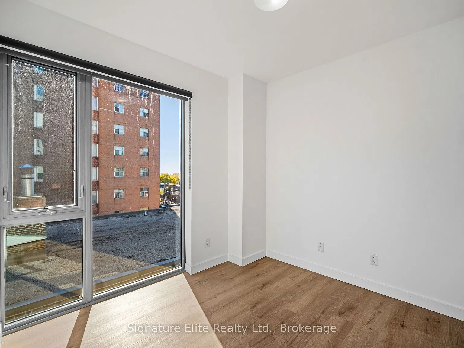 109 Vaughan Rd — Photo 4