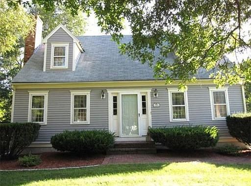 2nd image of 334 Country Way