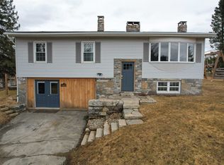 19 Lyndon Heights Dr, Lyndonville, VT 05851