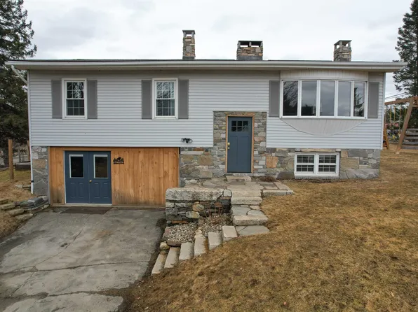 19 Lyndon Heights Drive, Lyndon, VT 05851