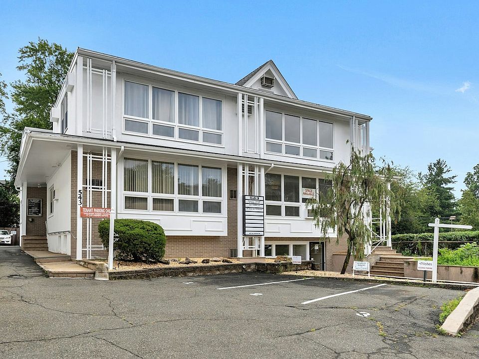 2nd image of 543 Valley Rd Suite 8