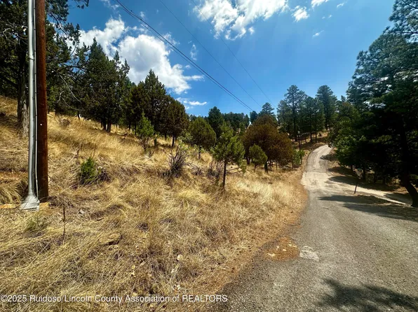 200/202 W Redwood Dr, Ruidoso, NM 88345