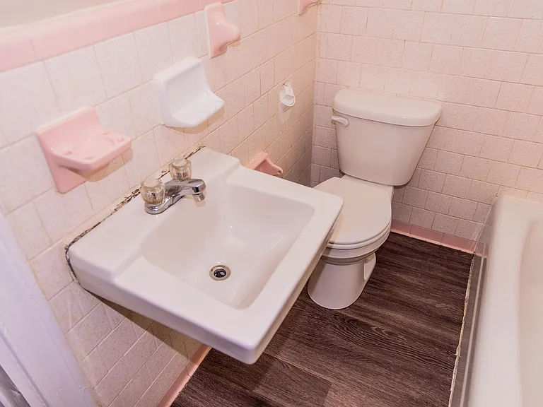 1019 W Leigh St — Photo 11