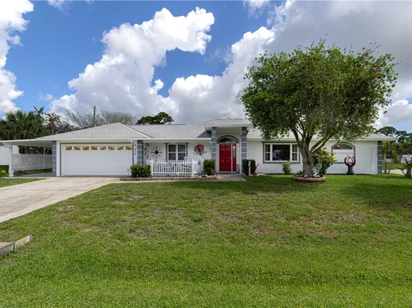 572 Citrus Ave, Sebastian, FL 32958