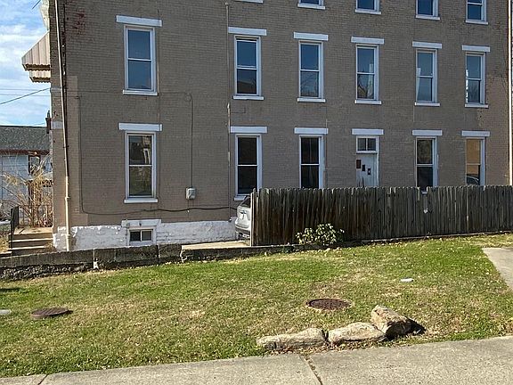 5th image of 3748 Saint Lawrence Ave