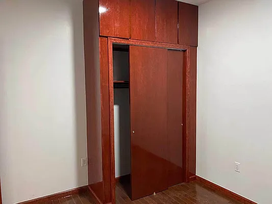 Rented by House Key Realty LLC | media 30