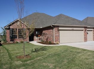 2933 Firewheel Rd, Edmond, OK 73013