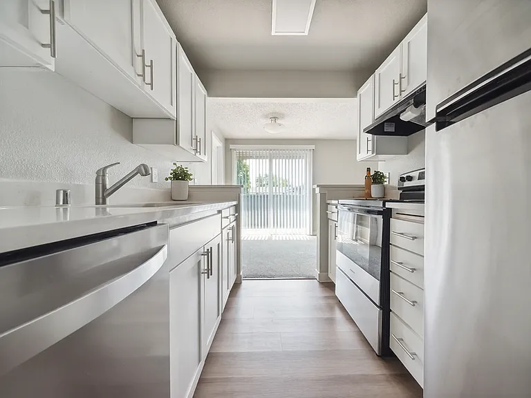 Comfortable 1 & 2 Bedroom Homes in a Convenient Location — Photo 4