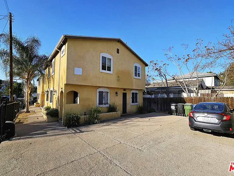 1434 1/2 Ricardo St — Photo 19