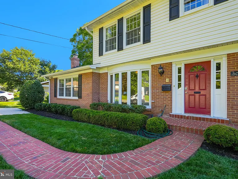 5021 Fleming Dr — Photo 4