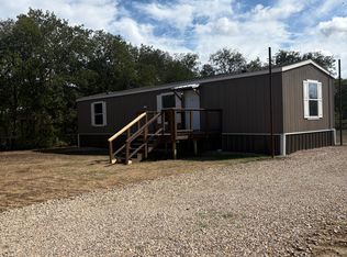 312 E Jasper St, Jacksboro, TX 76458