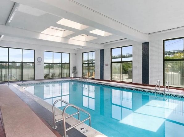 25-40 Shore Blvd #1T