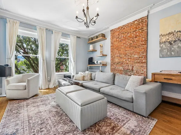 232 Montgomery St #3, Jersey City, NJ 07302