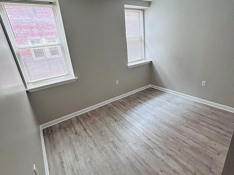 Parkside Manor — Photo 14