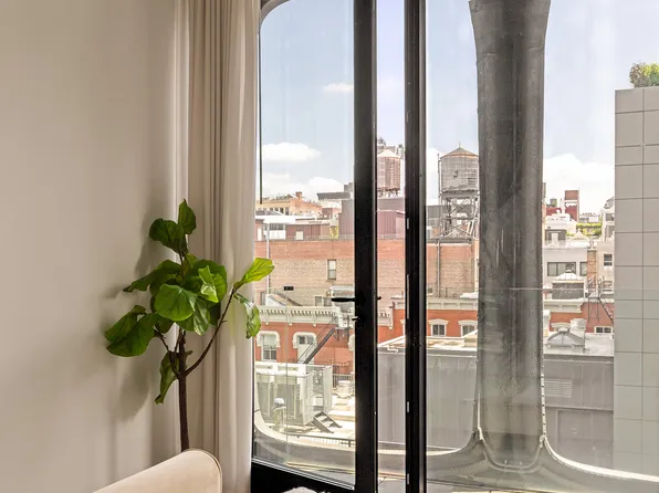 325 West Broadway image 13 of 20