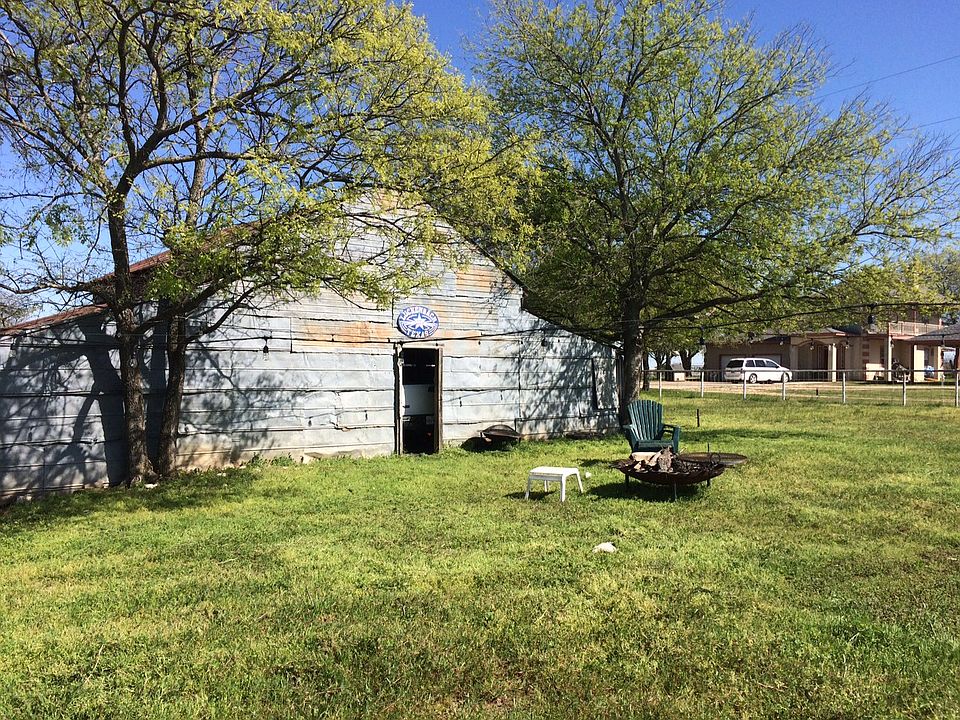 1st image of 325 Parkway Ave