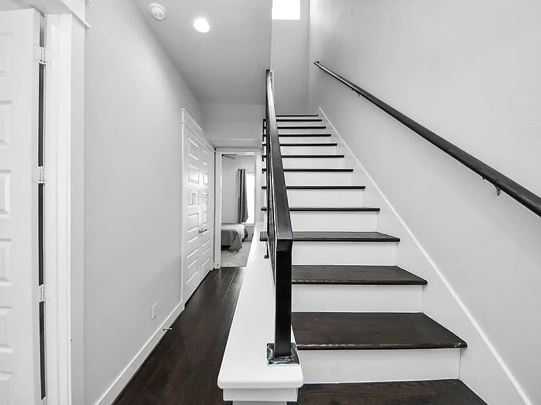 2116 Naomi St #C — Photo 33