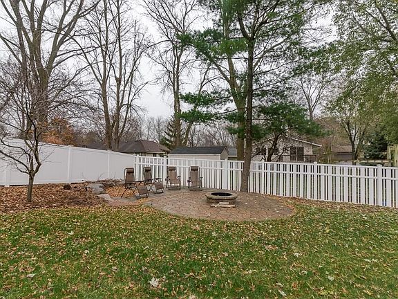 2nd image of 15525 Logarto Ln