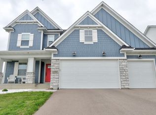 171 Maple Ter, Waconia, MN 55387