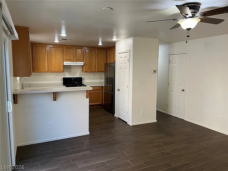 7933 Winken Ct — Photo 3