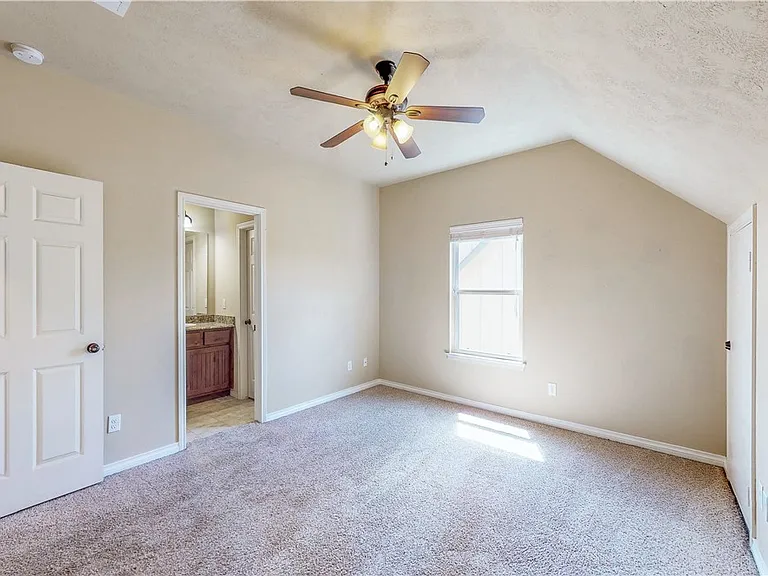 3414 Cullen Trl — Photo 19