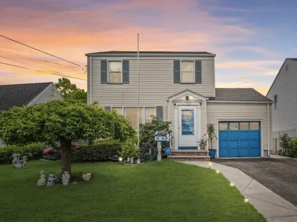 1733 Valley Rd, Linden, NJ 07036