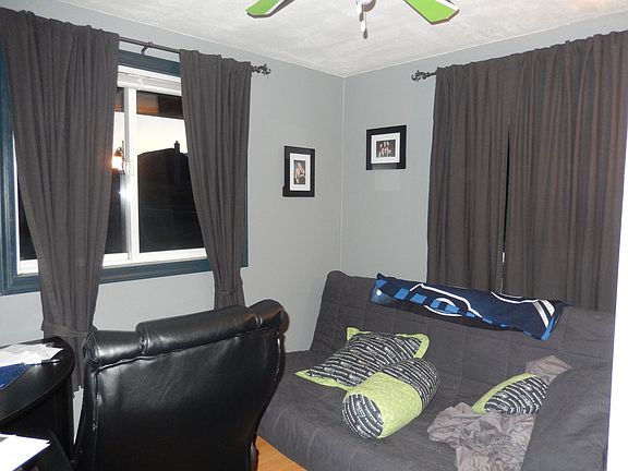 Office/2nd Bedroom