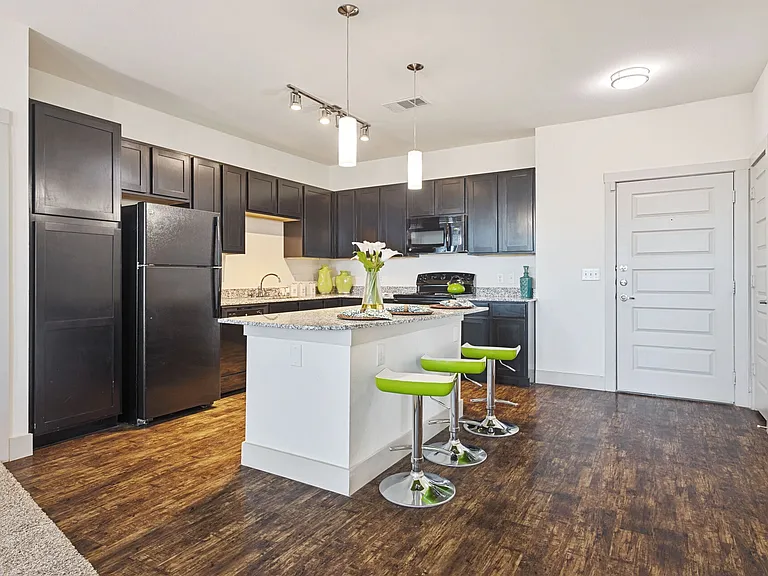 The Vance at Huebner Oaks — Photo 25