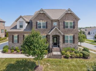 10910 Skymont Dr, Huntersville, NC 28078