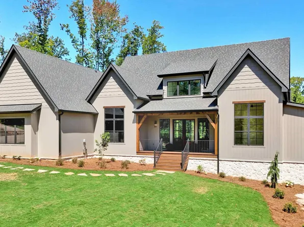 590 Chinquapin Rd, Travelers Rest, SC 29690